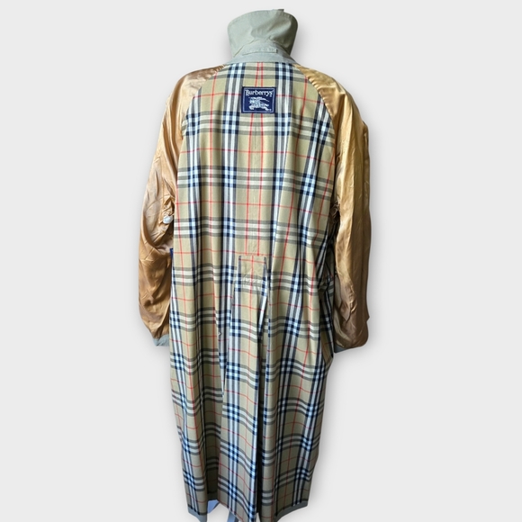 SOLD❤️Burberrys' 46 Mint Regular Mens Long Trench Coat Plaid Lined - Picture 9 of 15